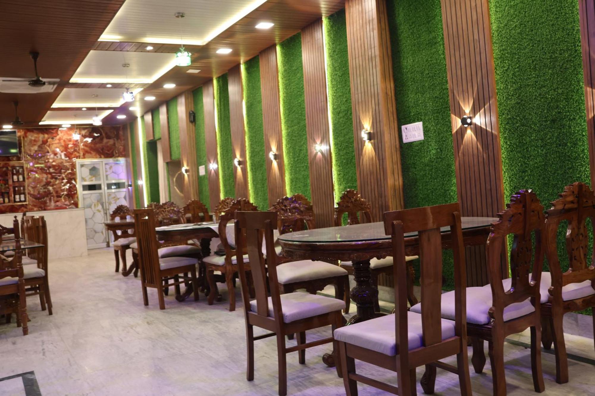 Hotel Maharaja Palace Bhāgalpur Kültér fotó